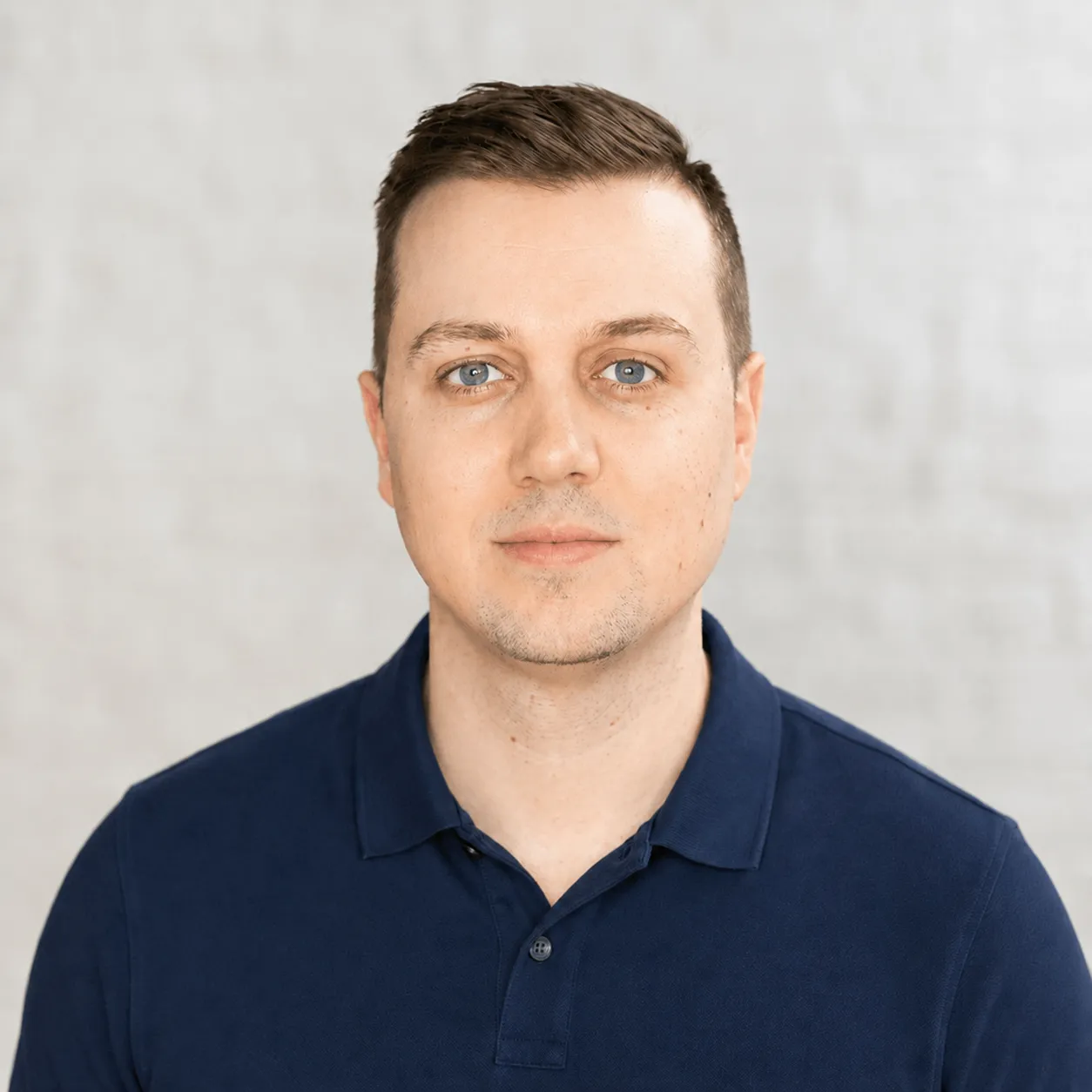 Corey, founder of Declutter The Mind