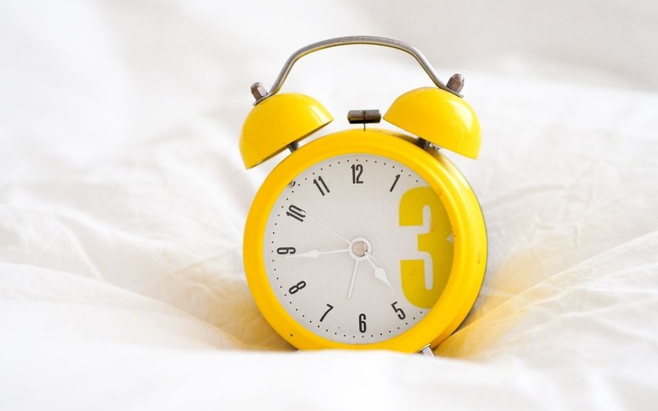 how to wake up without snooze