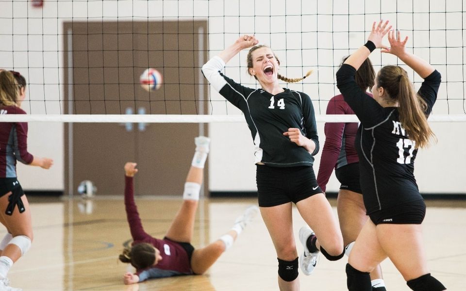 make friends playing sports
