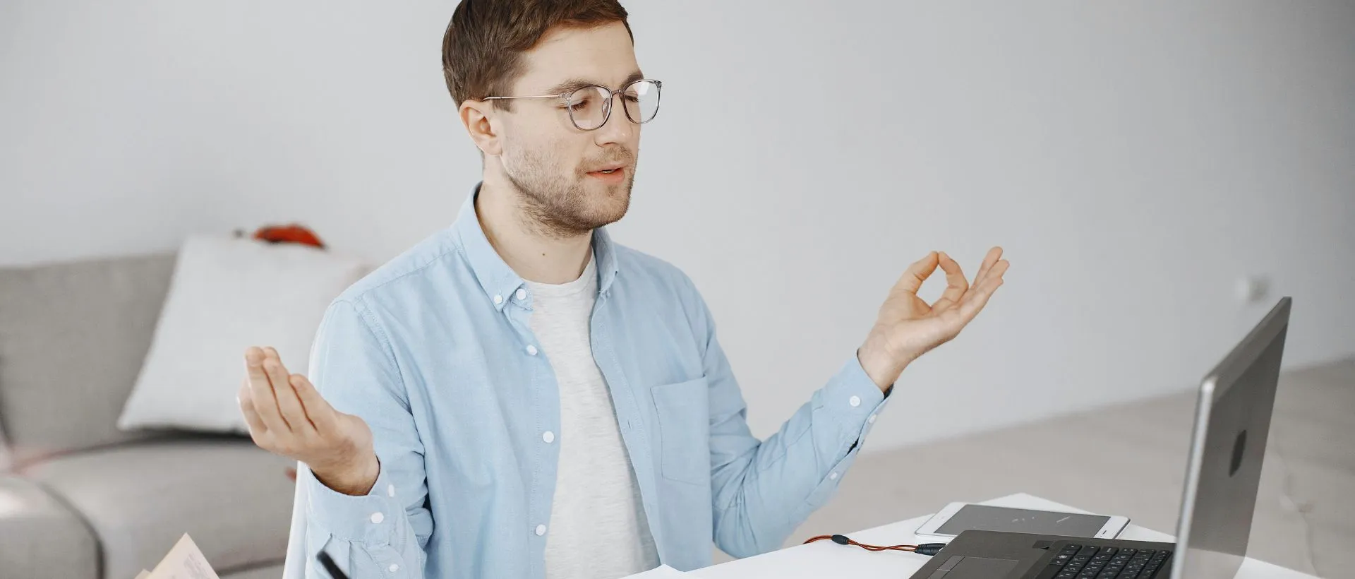 Desk Meditation: How to Meditate in the Office